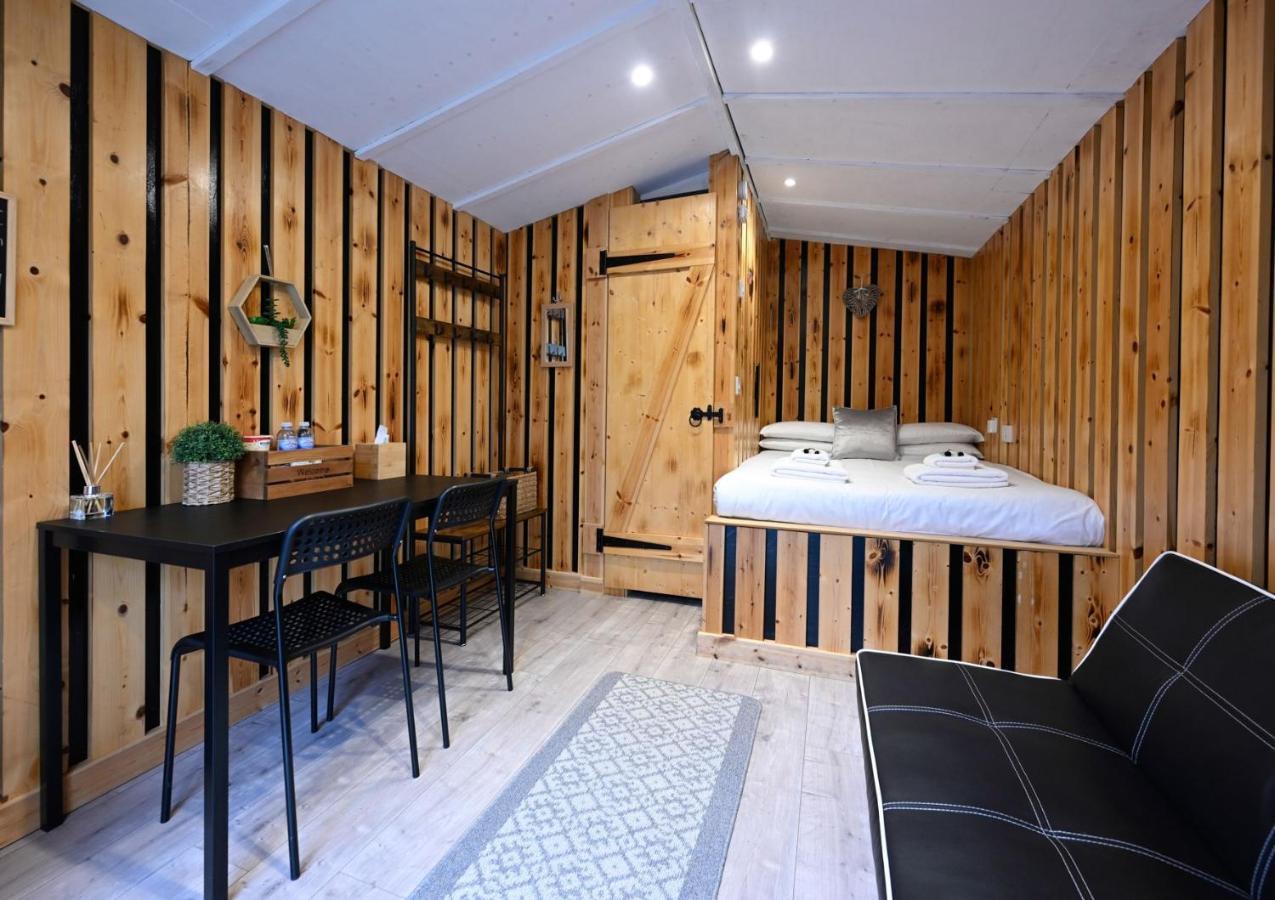 Woodshed Pod Villa Fort William Exterior photo